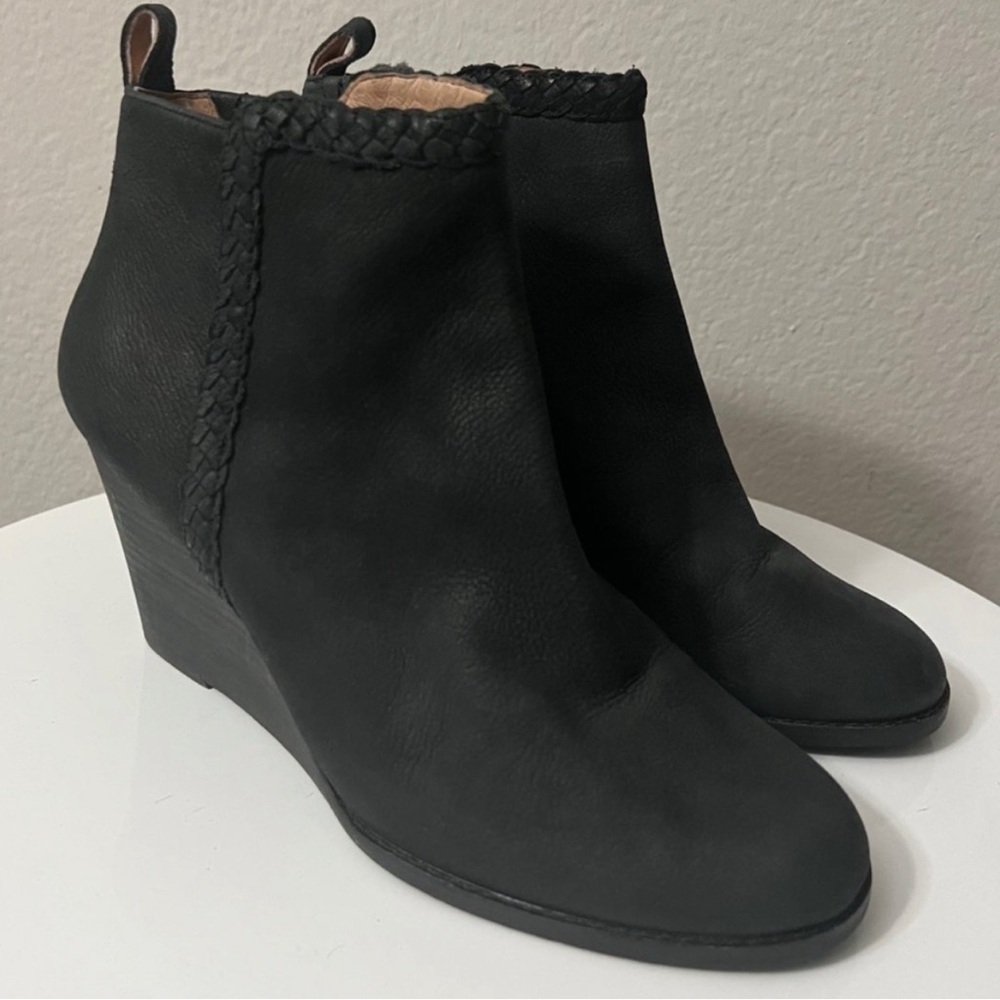 EUC Caslon Waterproof Wedge Ankle Boots w/ Braided Side Zip - Black - Size 10M